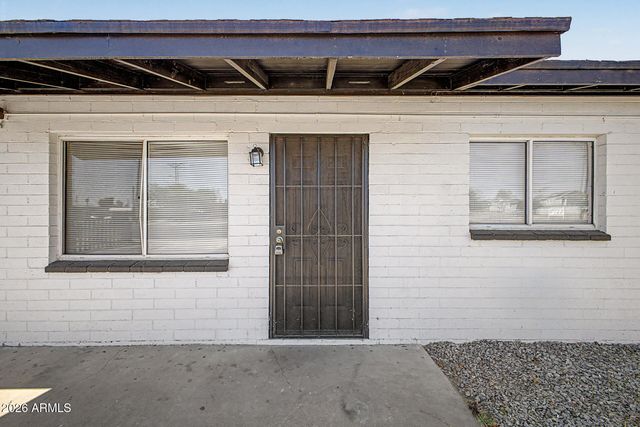 3143 W GLENDALE Avenue, Phoenix, AZ 85051