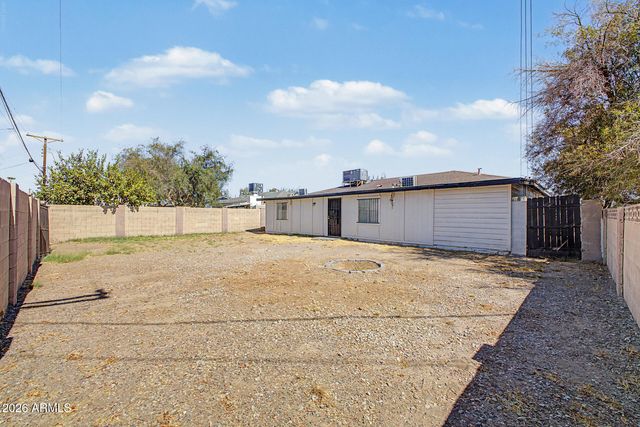 3143 W GLENDALE Avenue, Phoenix, AZ 85051