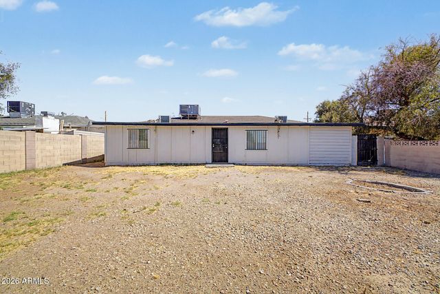 3143 W GLENDALE Avenue, Phoenix, AZ 85051