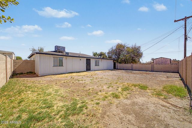 3143 W GLENDALE Avenue, Phoenix, AZ 85051