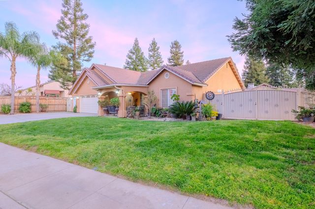 3931 E Elowin Avenue, Visalia, CA 93292