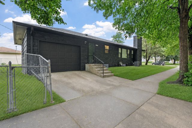 6101 11th Avenue S, Minneapolis, MN 55417