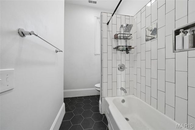 4935 Reber Place, St Louis, MO 63139