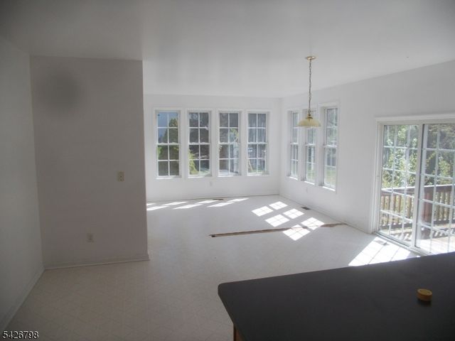 11 Shadow Hill Way, Washington Twp., NJ 07840