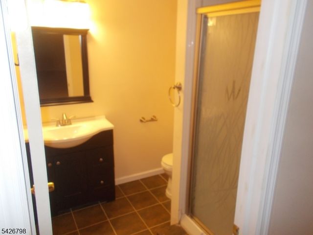 11 Shadow Hill Way, Washington Twp., NJ 07840
