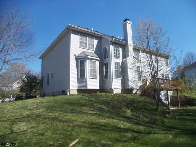 11 Shadow Hill Way, Washington Twp., NJ 07840