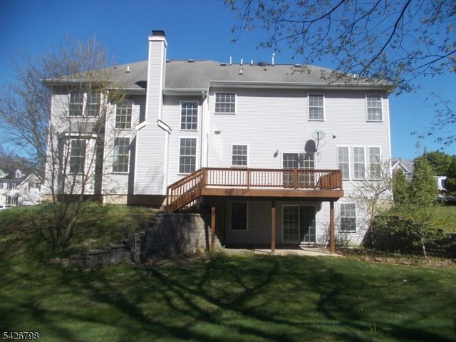 11 Shadow Hill Way, Washington Twp., NJ 07840