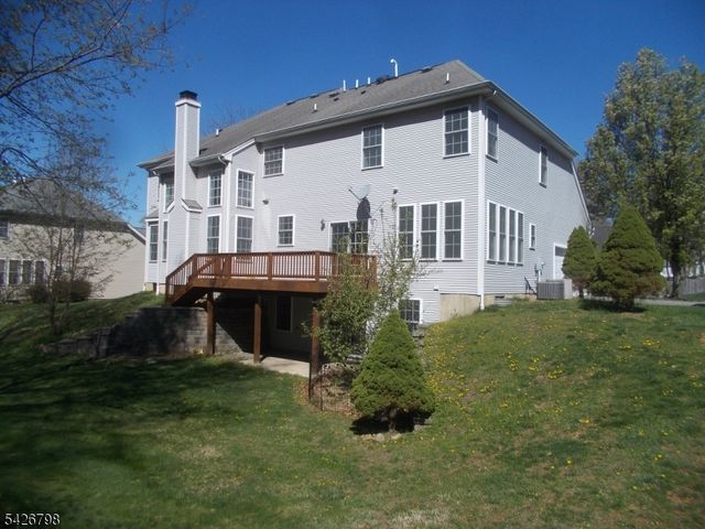 11 Shadow Hill Way, Washington Twp., NJ 07840