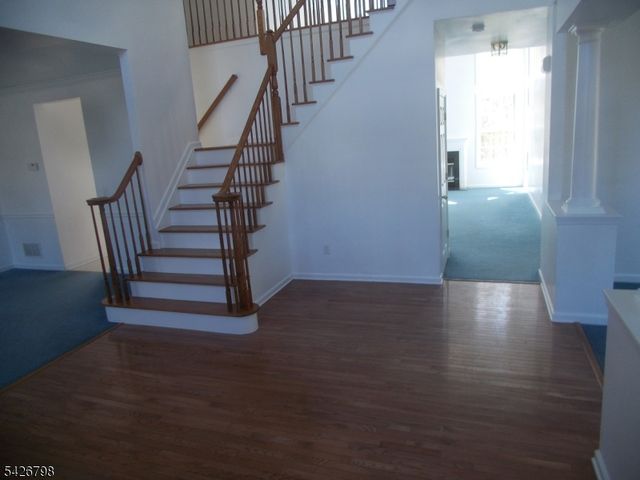 11 Shadow Hill Way, Washington Twp., NJ 07840