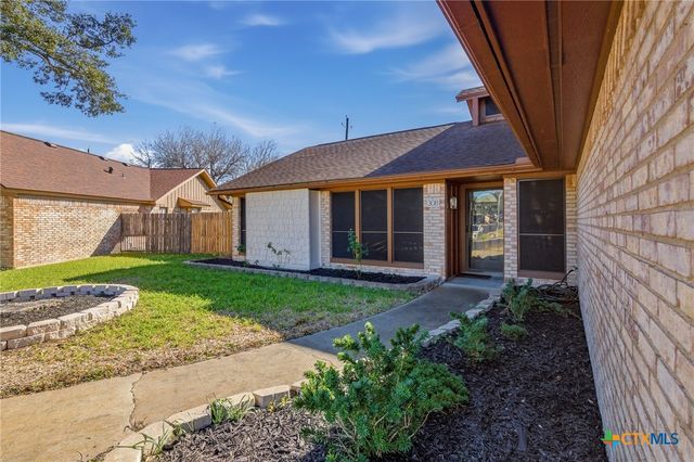 308 Alamogordo Drive, Victoria, TX 77904