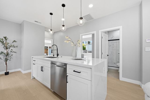 346 E Washington Avenue, Sunnyvale, CA 94086