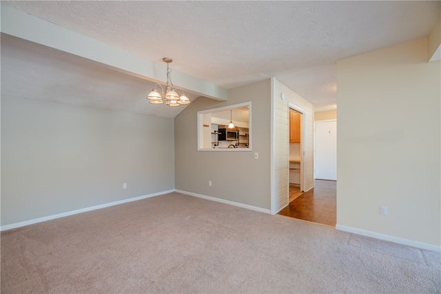 9 High Gate 7, Perinton, NY 14450