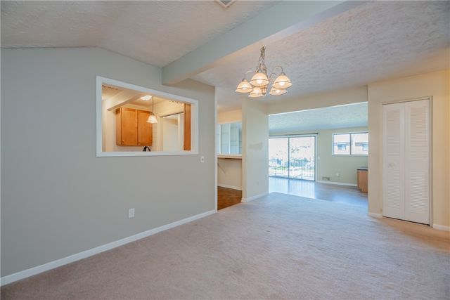 9 High Gate 7, Perinton, NY 14450