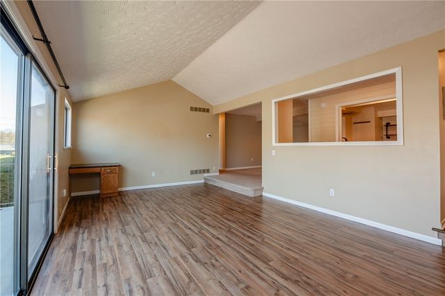 9 High Gate 7, Perinton, NY 14450