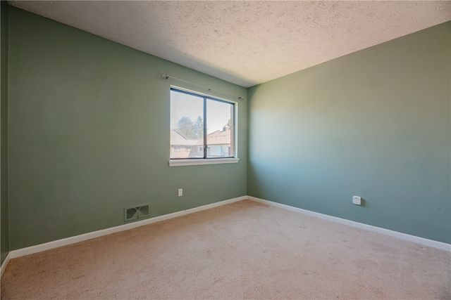 9 High Gate 7, Perinton, NY 14450
