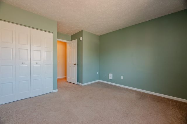 9 High Gate 7, Perinton, NY 14450