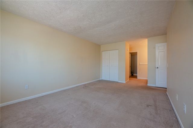 9 High Gate 7, Perinton, NY 14450