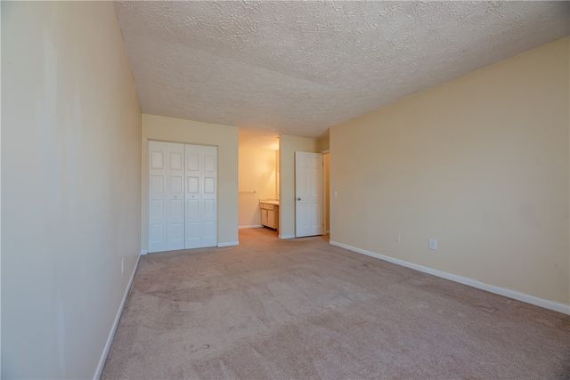 9 High Gate 7, Perinton, NY 14450