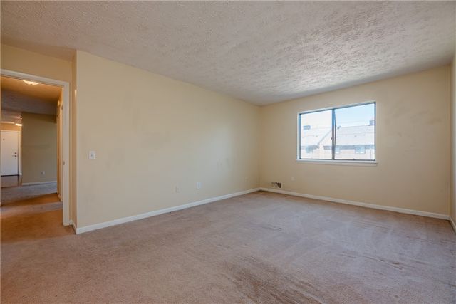 9 High Gate 7, Perinton, NY 14450