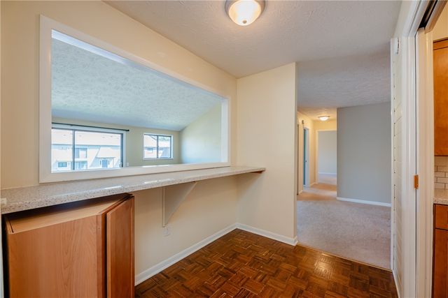 9 High Gate 7, Perinton, NY 14450