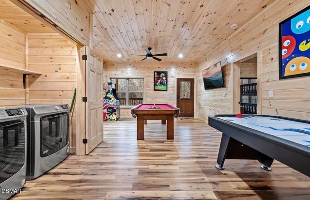 2184 Beach Front Drive, Sevierville, TN 37876