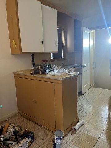 18681 Shields Street, Detroit, MI 48234