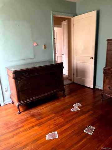 18681 Shields Street, Detroit, MI 48234