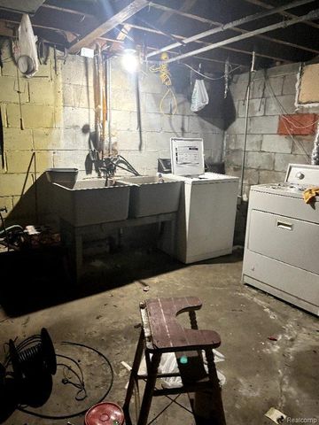 18681 Shields Street, Detroit, MI 48234