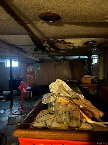 18681 Shields Street, Detroit, MI 48234