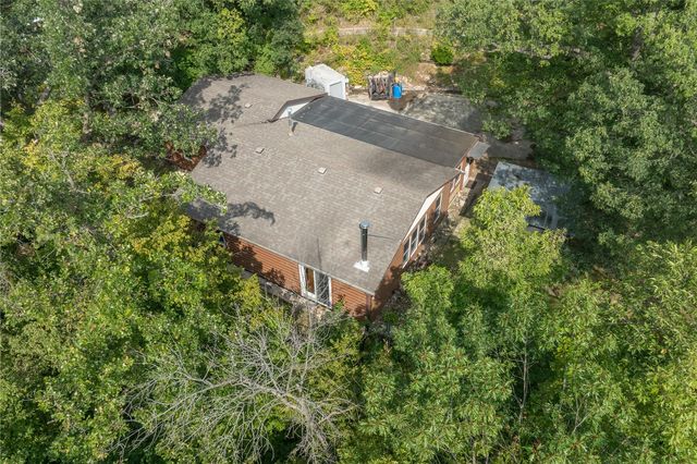 2576 58th St Lane, Vinton, IA 52349