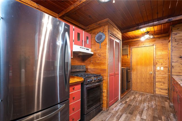 2576 58th St Lane, Vinton, IA 52349