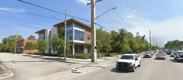 4390 S Jog Road, Greenacres, FL 33463