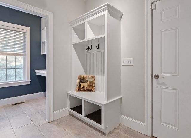 7 Jewell Crossing, Mendon, MA 01756