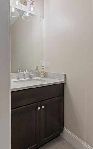 7 Jewell Crossing, Mendon, MA 01756