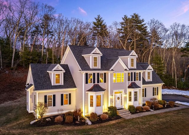 7 Jewell Crossing, Mendon, MA 01756