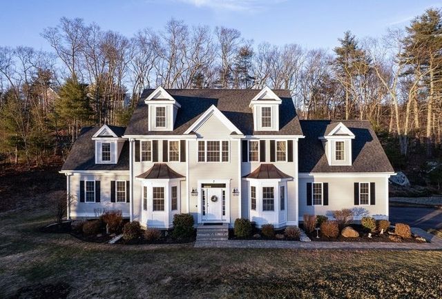 7 Jewell Crossing, Mendon, MA 01756