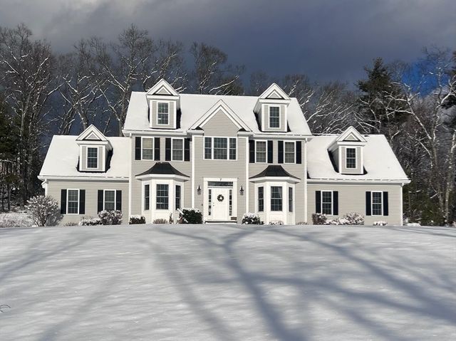 7 Jewell Crossing, Mendon, MA 01756