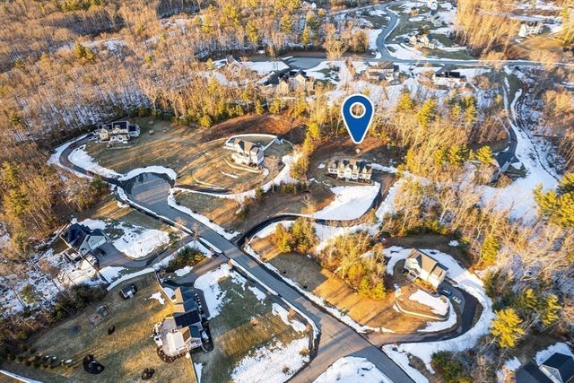 7 Jewell Crossing, Mendon, MA 01756