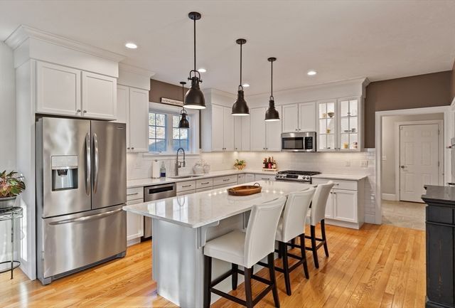 7 Jewell Crossing, Mendon, MA 01756