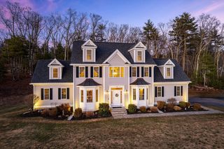 7 Jewell Crossing, Mendon, MA 01756