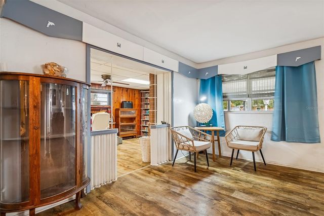 7551 17TH LANE N, St Petersburg, FL 33702