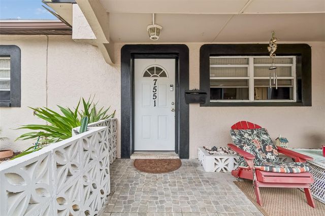 7551 17TH LANE N, St Petersburg, FL 33702