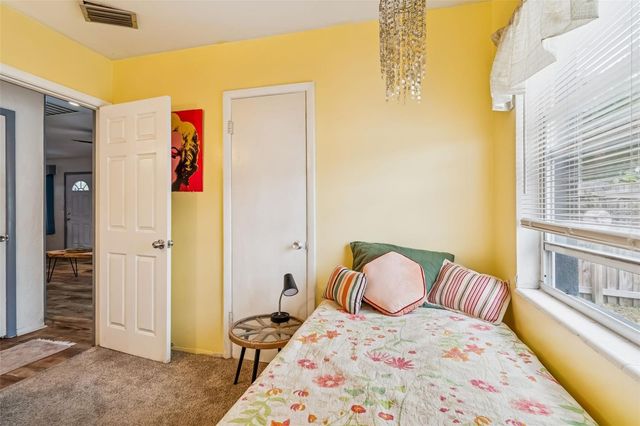 7551 17TH LANE N, St Petersburg, FL 33702