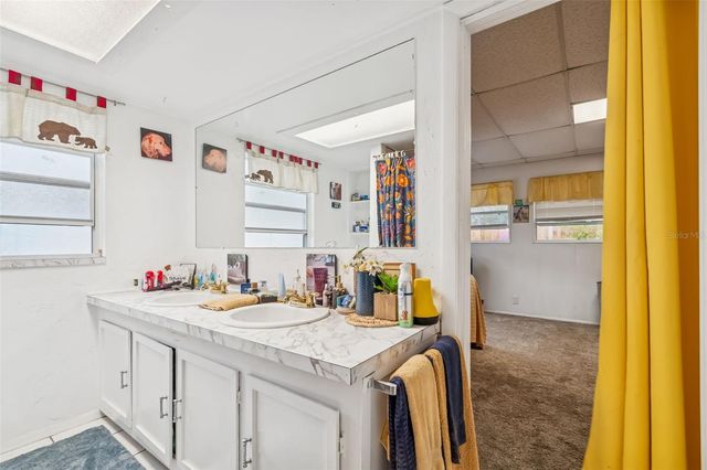 7551 17TH LANE N, St Petersburg, FL 33702