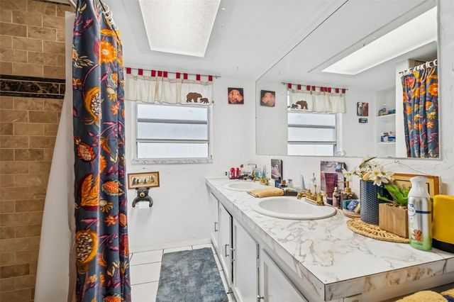 7551 17TH LANE N, St Petersburg, FL 33702