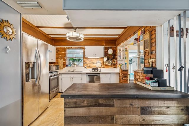 7551 17TH LANE N, St Petersburg, FL 33702