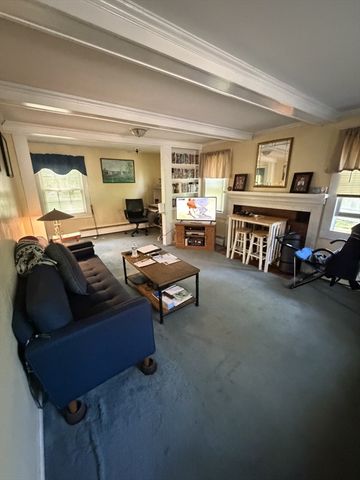 32 River Rd, Andover, MA 01810