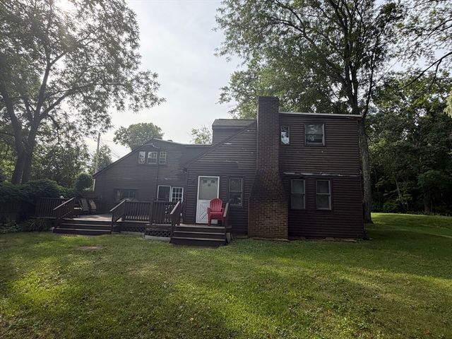 32 River Rd, Andover, MA 01810