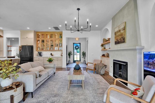 1049 Dorsi Way, Newcastle, OK 73065