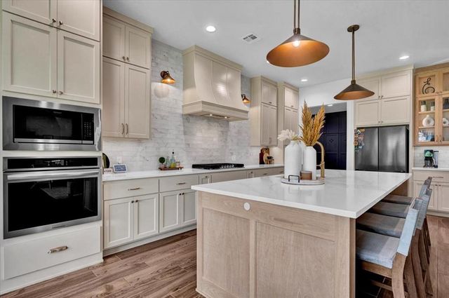 1049 Dorsi Way, Newcastle, OK 73065